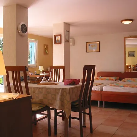 Pelagosa Apartment *