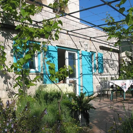 Apartment Pelagosa Komiza