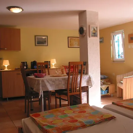 Apartment Pelagosa *
