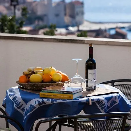 Apartment Pelagosa Komiza